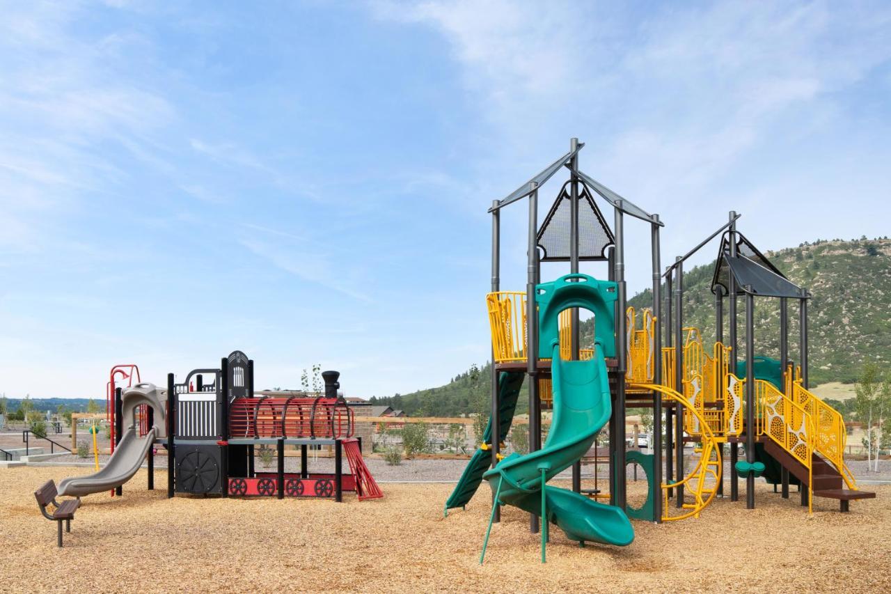 Jellystone Park™ At Campsite Larkspur